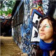 Studentessa laureata offre lezioni di lingua francese